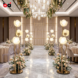 Farolas de Hierro de Estilo Nórdico, Elegantes y Románticas, con Diseño de Luna, para Eventos de Boda y Decoración de Escenarios de Banquetes de Hotel - Product Image 4