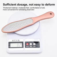 Râpe à pieds professionnelle en acier inoxydable et plastique en forme d'épée, double face, pour éliminer les callosités, outil de pédicure
