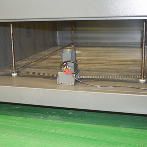 מכונת חריטה וסימון בלייזר CO2 שולחנית, קירור מים, דיוק גבוה, חריטה תלת-ממדית ליישומים מרובי-חומרים - Product Image 3