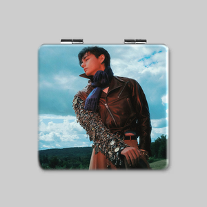 All'ingrosso KPOP Bangtan ragazzi V <span class=keywords><strong>Taehyung</strong></span> rivista Double-face quadrato pieghevole portatile specchio per il trucco - Product Image 3