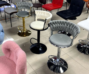 Tabouret de bar pivotant réglable en hauteur de style luxe léger K pour usage commercial, idéal pour la maison, les salons et les bureaux de caisse - Product Image 2