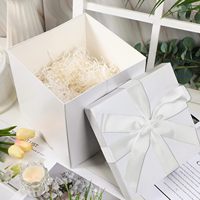 Caja de papel de embalaje de regalo sorpresa de tamaño y color personalizado moderno