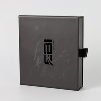 Boîte en papier avec logo doré estampé à chaud, coffret découverte de parfum 2 ml, flacon en verre