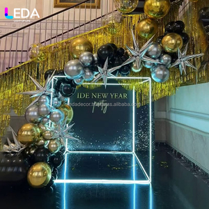 Cabina de Fotos Plateada Personalizada LEDA con Tira de Luz RGB, Panel de Espejo, Cabina de Fotos Tipo Revista Vogue para Bodas y Eventos - Product Image 1