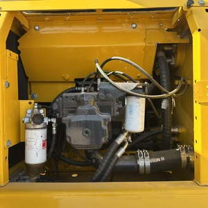 รถขุดตีนตะขาบ Komatsu PC200 มือสองพร้อมเครื่องยนต์ Komatsu สำหรับงานก่อสร้างและเหมืองแร่ มีสินค้าในสต็อก - Product Image 6