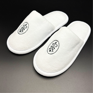 Bộ dép đi trong nhà dùng một lần bằng vải san hô mềm mại, thêu logo tùy chỉnh, dành cho khách sạn gia đình - Product Image 2