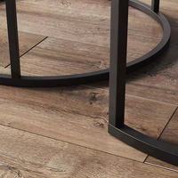 Ensemble de tables basses en bois massif (diverses tailles) pour petits appartements modernes : rondes, en bois naturel avec base en fer forgé