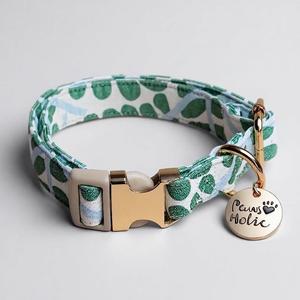 Collier pour chien en coton imprimé Menthe Rosée, taille M, moderne, élégant, luxueux, confortable, durable, accessoire de promenade, design exclusif pour chiens - Product Image 1