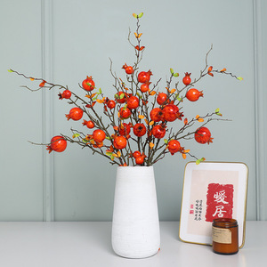 Ramillete de Granada Artificial Ruilisi, Adorno Rojo de Plástico para Decoración del Hogar, Arreglo Floral de Año Nuevo - Product Image 1