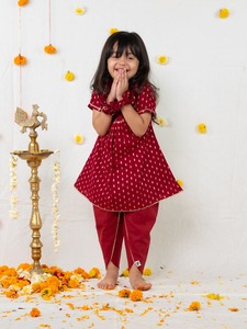 Ensemble Kurta imprimé pour filles, tenue avec leggings à fleurs, vêtements de festival à manches courtes, vêtements de détente - Product Image 4