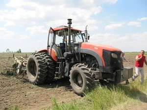 Tractor de Ruedas Pequeño Kat1204 de la Marca Top Top, Tractor Chino 4x4 de 4-5 Toneladas, Maquinaria Agrícola, Maquinaria para Movimiento de Tierras - Product Image 5