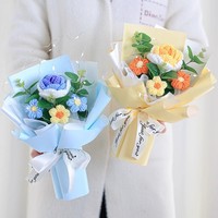 Bouquet de fleurs au crochet fait main, rose en peluche amigurumi prête à l'emploi, idéal pour la Saint-Valentin, les remises de diplômes et les cadeaux d'anniversaire