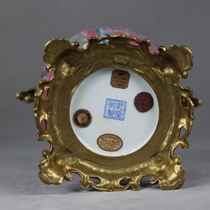 Imitation de la dynastie Qing Porcelaine rose Qianlong avec incrustation de <span class=keywords><strong>cuivre</strong></span> Vente aux enchères d'objets de collection Vases en porcelaine rose haut de gamme - Product Image 6