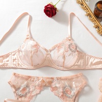 Ensemble de Lingerie Intime de Luxe pour Femme, Soutien-gorge Transparent, String, Porte-jarretelles, Bas en Dentelle, Broderie Florale, Maille Transparente de Haute Qualité