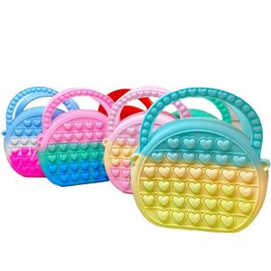 กระเป๋าถือของเล่นเพื่อการศึกษาทำจากซิลิโคนมีหลายสี - Product Image 1