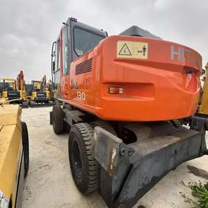 Excavatrice d'occasion Hitachi ZX130 Pelles sur chenilles Pelle Hitachi Zx130 d'occasion avec pièces de rechange d'origine bonne performance à vendre - Product Image 3