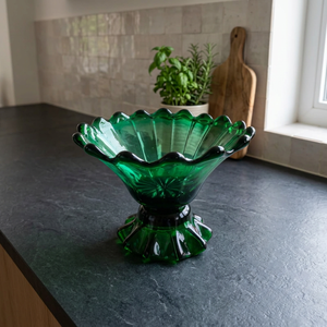 Moderna Taza de Cristal Ecológica Verde con Borde Festoneado para Postres, Vaso de Servir con Base para Dulces, Frutas y Ensaladas en Fiestas - Product Image 2