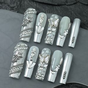 เล็บปลอมอะคริลิคแบบเต็มเล็บทรงโลงศพ งานแฮนด์เมดขายส่ง ลายไล่สีชมพู/ขาว ประดับเพชร ปลายเล็บยาว - Product Image 1