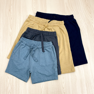 Shorts en molleton de coton éponge pour enfants, taille élastique, tricot doux, livraison rapide depuis le Bangladesh, contrôle qualité, stock prêt à expédier, approvisionnement en gros - Product Image 1