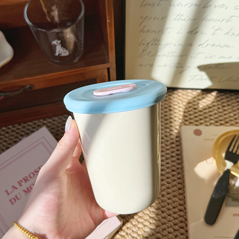 Blanco con tapa azul