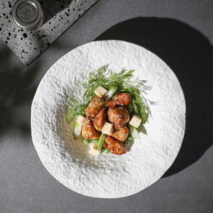 Assiette en céramique pour soupe profonde, sensation premium, assiette à légumes, saladier de forme irrégulière, assiette occidentale pour usage domestique et en restaurant - Product Image 6