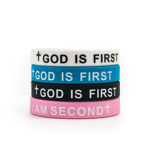 GOD IS FIRST IM SECONDクリスチャンクロスシリコーンゴムリストバンドJesus Faithジュエリーカップルブレスレットプロモーションリストバンド - Product Image 2