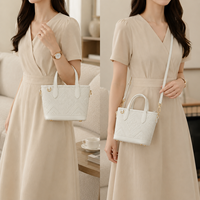 Sac à main artisanal en tissu tissé pour femme, mini sac structuré fait main avec ferrures raffinées pour la vente en boutique