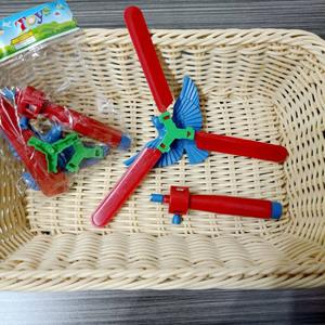 Jouet tournant à cordon, fée volante manuelle, jouet à tirer, soucoupe volante, moulin à vent, jouet pour enfants à un yuan - Product Image 4