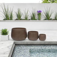 Vente chaude Design Élégant Petits Conteneurs De Plantes D'intérieur/extérieur En Fiber De Verre Pots De Fleurs Élégants Jardinières pour La Décoration De La Maison