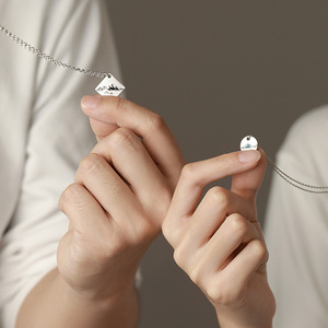 Wushan The Sea Couple Necklace Geometric Pendant Collarbone Chain Jewelry Gift - Product Image 3