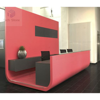 Bureau d'accueil compact en pierre artificielle, design moderne en forme de bateau, idéal pour hôtels, centres commerciaux, gymnases, écoles et hôpitaux