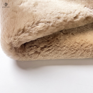 Peau d'agneau douce Motif brut longue laine Manteau d'hiver Couverture en fourrure Vêtement Cuir Fourrure animale - Product Image 3