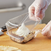 Boîte de transport triangulaire transparente en plastique de qualité alimentaire pour pâtisseries et fromages