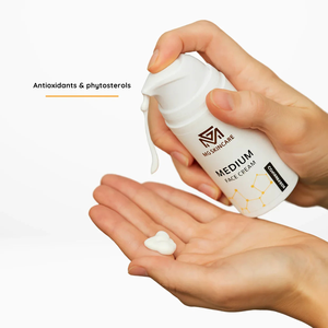 Crema Viso Media con Retinolo - Vitamina C e Acido Ialuronico - Product Image 6