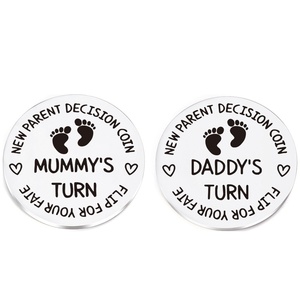 Nouvelle pièce de monnaie amusante pour prendre des décisions, cadeau pour les nouveaux parents, maman et papa, pour les femmes enceintes et les jeunes mamans et papas. - Product Image 4