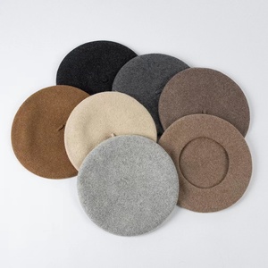 Béret d'Hiver de Haute Qualité 100% Laine pour Homme et Femme avec Logo Personnalisé Brodé, Vente en Gros - Product Image 4