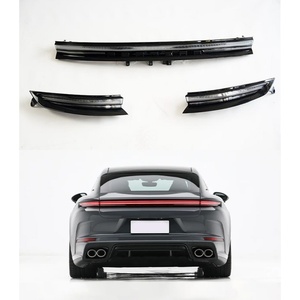 Feux arrière dynamiques à LED pour Panamera 976 (2024-2025) - Product Image 1