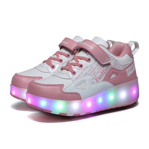 Chaussures de sport <span class=keywords><strong>LED</strong></span> d'extérieur pour hommes de haute qualité, prix d'usine, semelle TPR, patins à roulettes ajustables, chaussures à deux roues pour garçons - Product Image 5