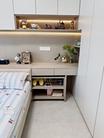 Armoire personnalisée pour enfants, armoire de rangement pour chambre d'enfant avec bureau, meubles pour enfants en bois massif moderne