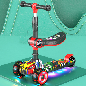 Monopattino per Bambini a 3 Ruote Pieghevole Moderno con Luci LED, Telaio in Plastica, per Uso Esterno e Altezza Regolabile - Product Image 1