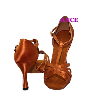 Scarpe Professionali da Ballo Latino per Ragazzi, Suola in Pelle Traspirante Flessibile e Leggera per Allenamento ed Esibizioni di Salsa e Tango - Product Image 3