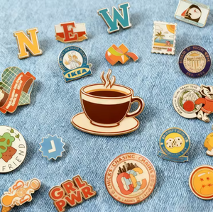 Pin de Esmalte Negro con Diseño de Botella de <span class=keywords><strong>Veneno</strong></span>, Estilo Antiguo y Moderno, Broche de Metal, Insignia de Solapa, Regalo de Graduación para Amigos - Product Image 2