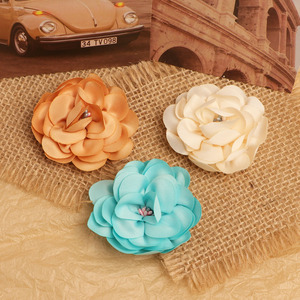 Flores de tela con forma de camelia, accesorios para el cabello, broches, corsages para ropa, zapatos, sombreros, regalo unisex, origen Jinhua - Product Image 3