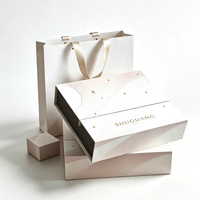 Boîte cadeau rigide de luxe à double porte pliable, écologique, recyclable, avec logo personnalisé en relief, pliable en une seule pièce, magnétique, souvenir