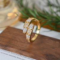 Bague ajustable en forme de serpent géométrique plaqué or 18 carats avec zircone cubique, élégante et remarquable pour femme