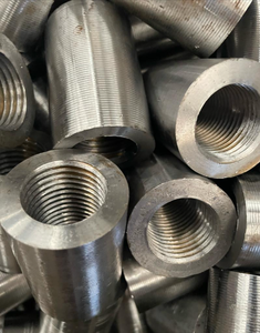ASTM 1045 (45 # Raccord de barre d'armature en acier au carbone et alliage de zinc, fileté, poli, avec joint d'étanchéité et rondelle d'épaississement - Product Image 1