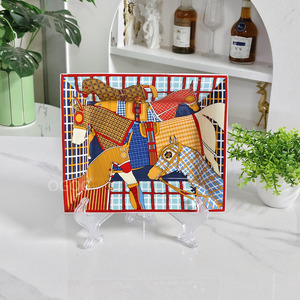 Cendrier <span class=keywords><strong>en</strong></span> céramique de style europé<span class=keywords><strong>en</strong></span> à motif 4 chevaux pour la décoration de la maison et des hôtels, pour la collection Pour <span class=keywords><strong>Sortir</strong></span>, avec plateau de rangement - Product Image 5