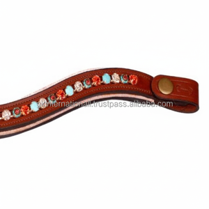 Bandeau de tête de compétition multifonction confortable en cuir italien de haute qualité, avec de magnifiques cristaux vert clair scintillants. - Product Image 1