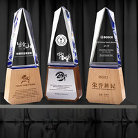 Trophée en cristal en gros d'usine avec base en bois, plaque de récompense vierge personnalisable avec gravure laser pour événements d'entreprise