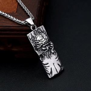 Yunnique Collier en argent tibétain avec pendentif visage Viking, chaîne de pull unisexe, accessoire cadeau - Product Image 1